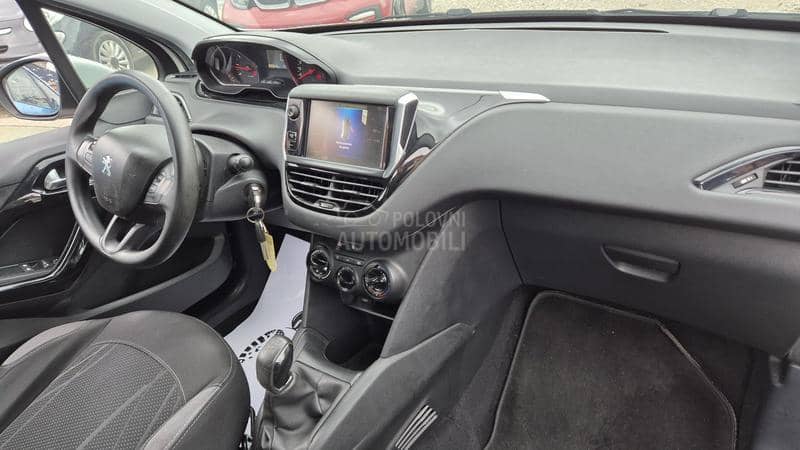 Peugeot 208 1.2B A K C I J A