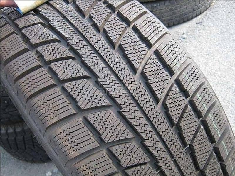 Triangle 205/70 R15 Zimska