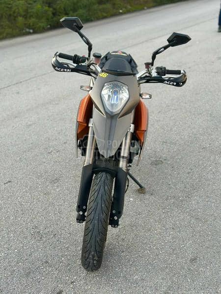 KTM 690SM