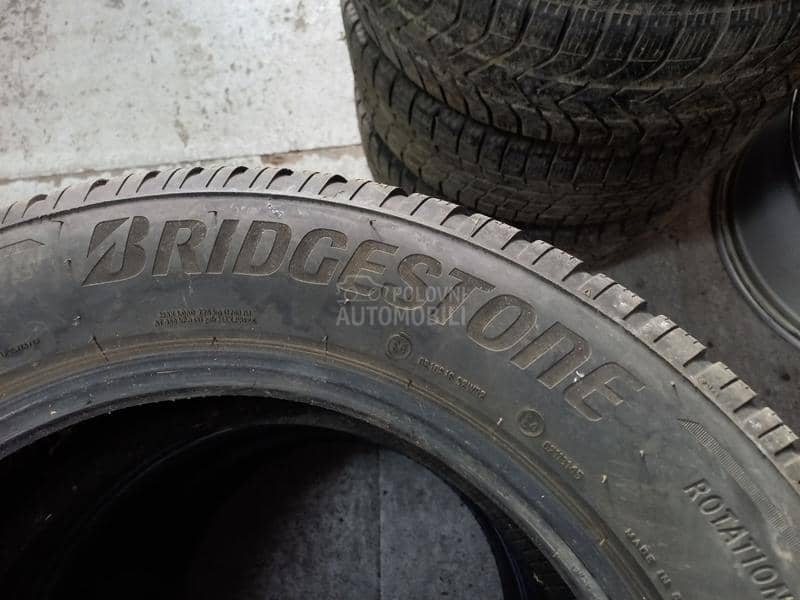 Bridgestone 225/60 R17 Zimska