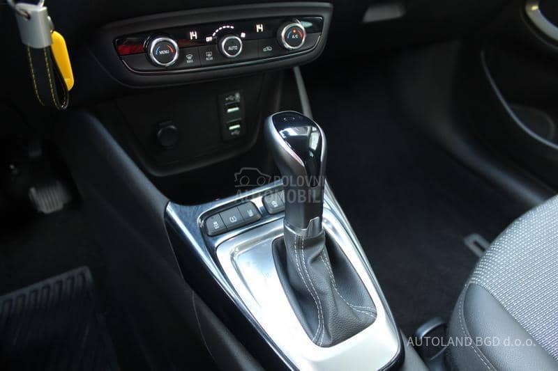 Opel Crossland X  1.5HDI Aut