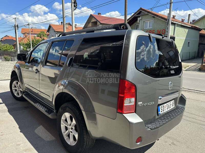 Nissan Pathfinder 