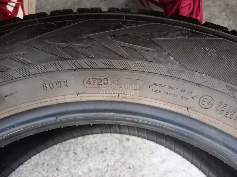 Nokian 215/65 R17 Zimska