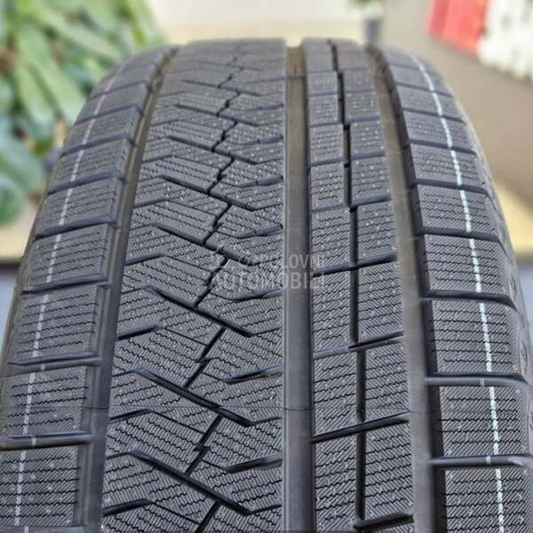 Triangle 275/40 R19 Zimska