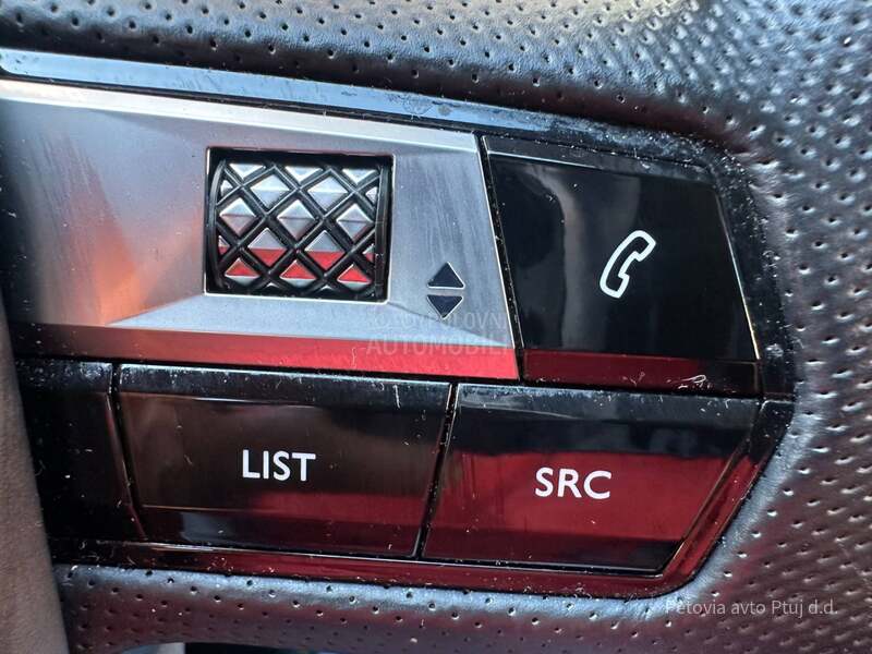 DS 7 