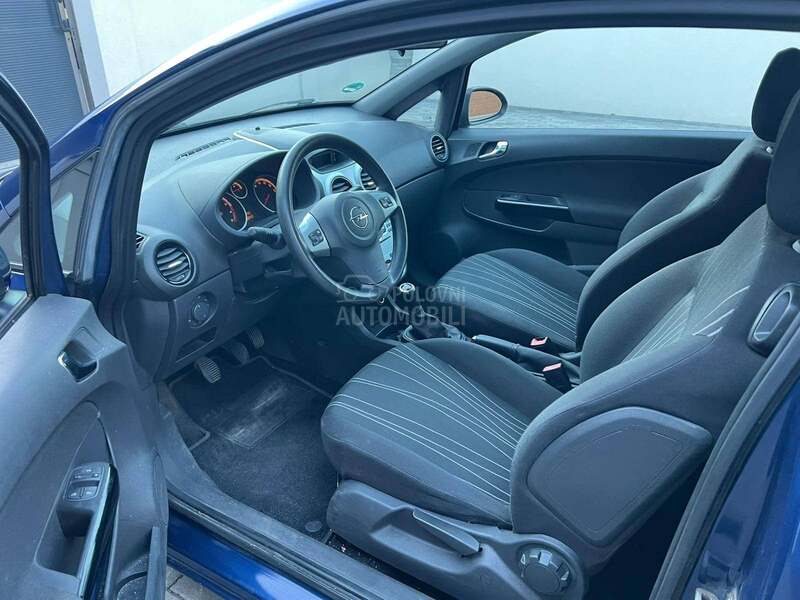 Opel Corsa D 1.2 2008. god. -  kompletan auto u delovima