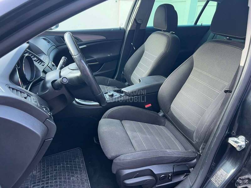 Opel Insignia 2011. god. -  kompletan auto u delovima