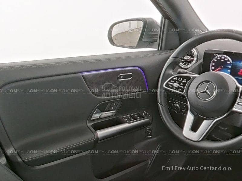Mercedes Benz EQA 300 4MATIC