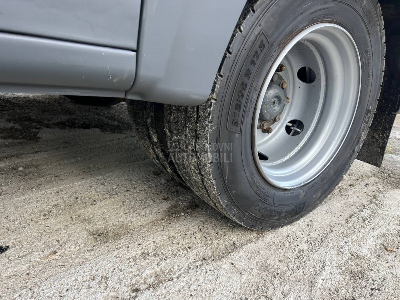 Mercedes Benz 815 sasija