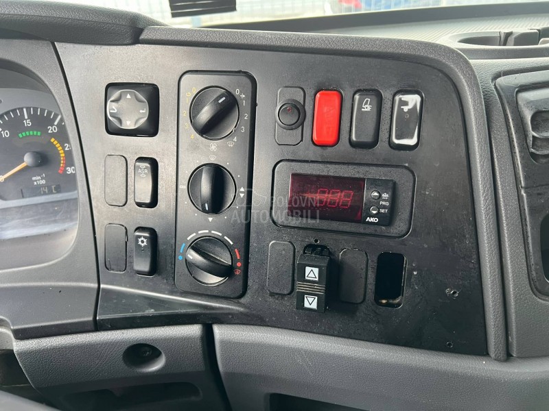 Mercedes Benz 815 sasija