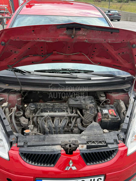 Mitsubishi Colt Celebration 30