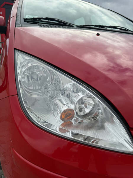 Mitsubishi Colt Celebration 30