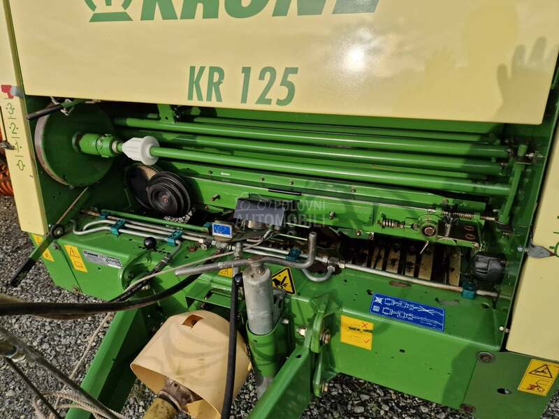 Krone KR 125 mreza i dva kanapa