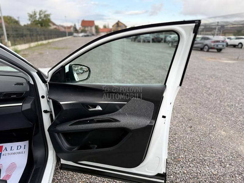 Peugeot 3008 1.2  Puretech Active