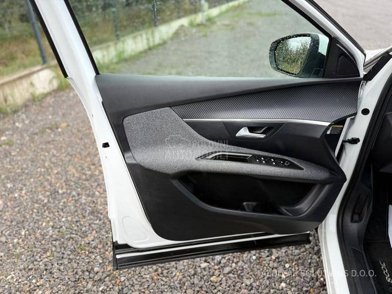 Peugeot 3008 1.2  Puretech Active