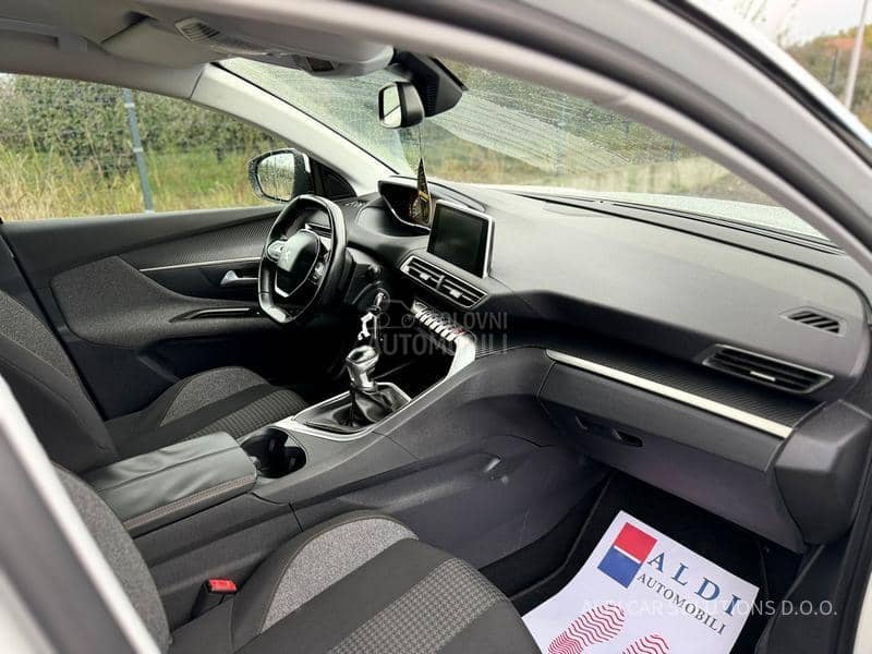 Peugeot 3008 1.2  Puretech Active