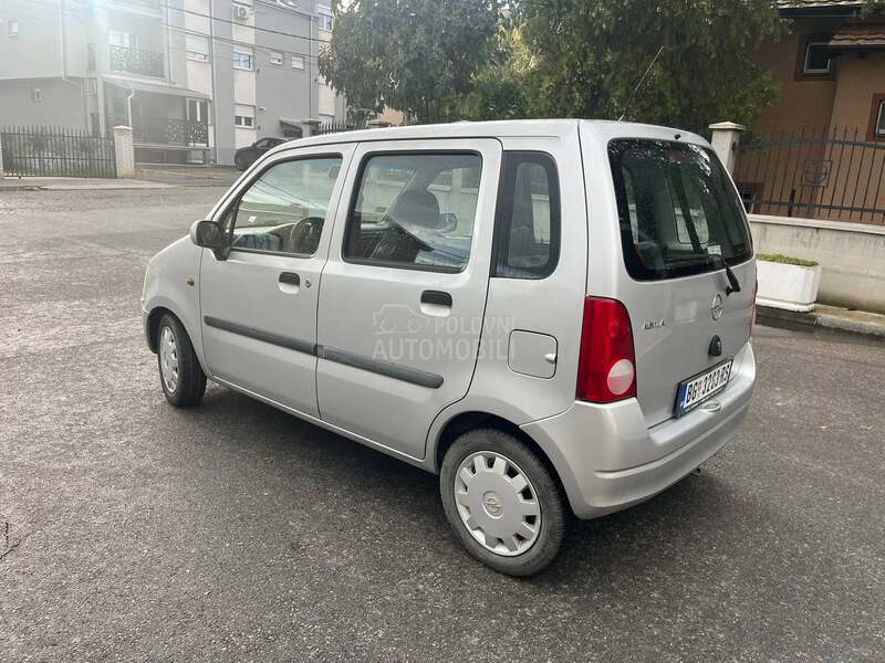 Opel Agila 