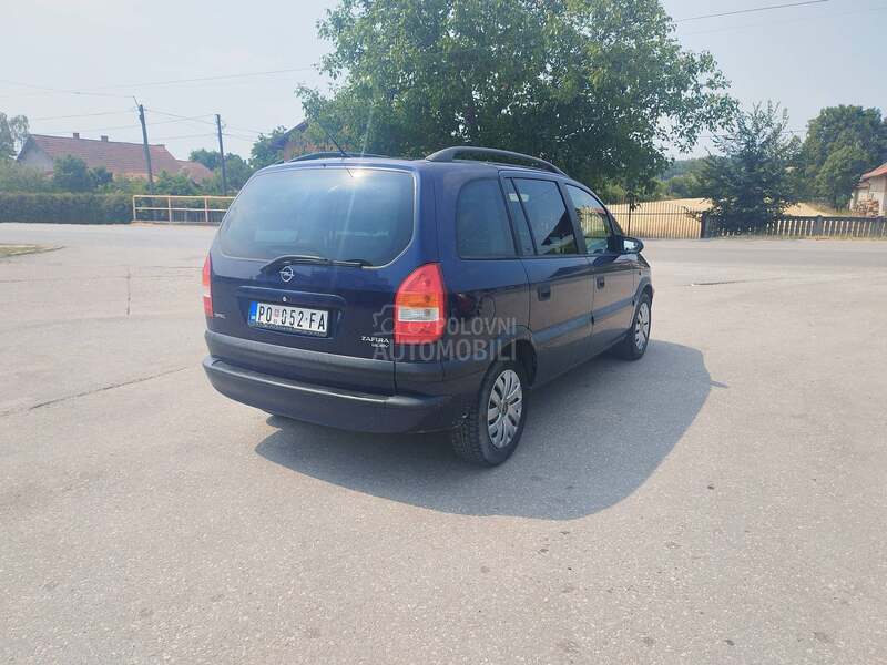 Opel Zafira 