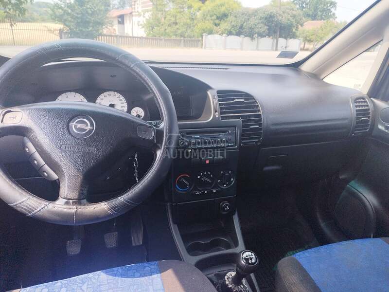 Opel Zafira 