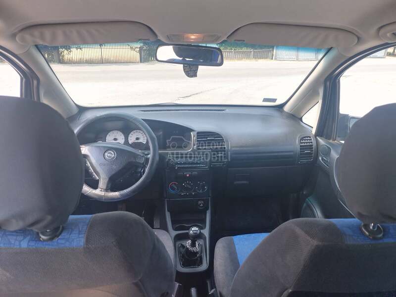 Opel Zafira 