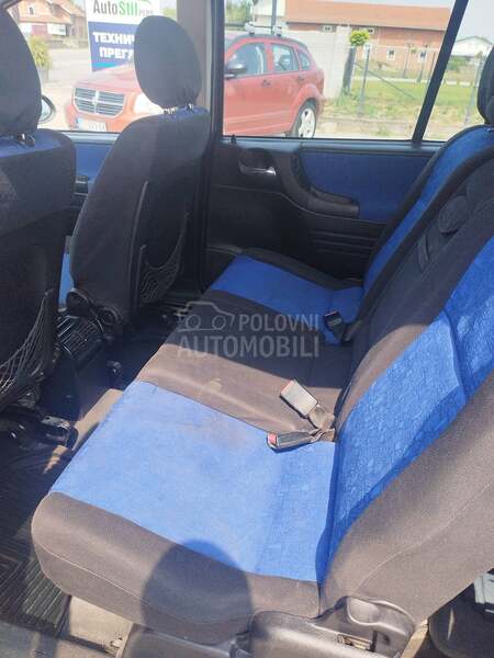Opel Zafira 