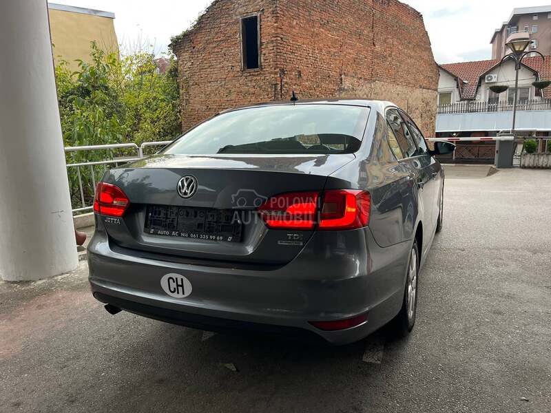 Volkswagen Jetta 1.6 TDI COMFORTLINE