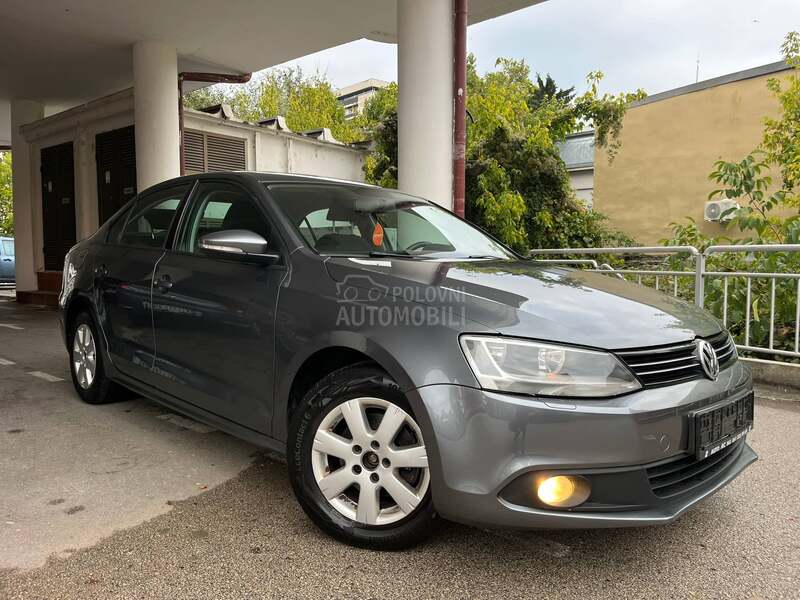 Volkswagen Jetta 1.6 TDI COMFORTLINE