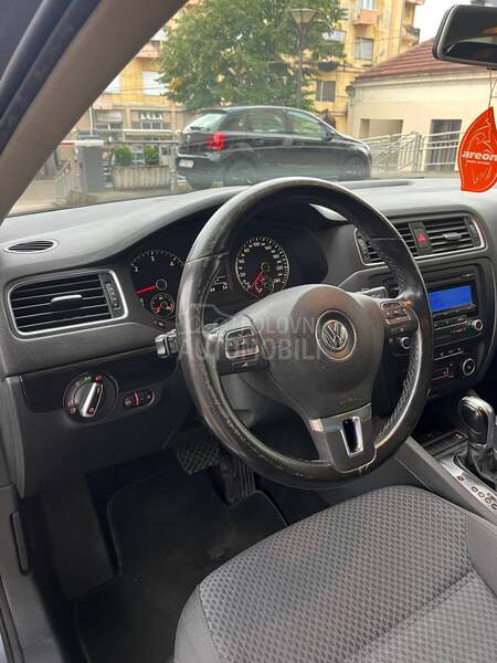 Volkswagen Jetta 1.6 TDI COMFORTLINE