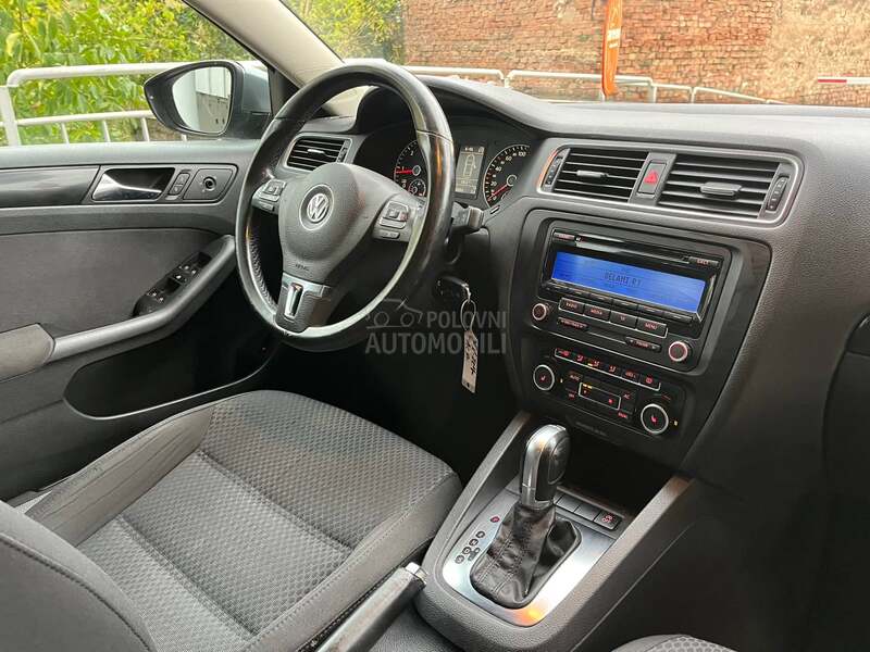 Volkswagen Jetta 1.6 TDI COMFORTLINE