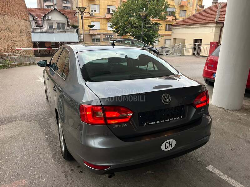 Volkswagen Jetta 1.6 TDI COMFORTLINE