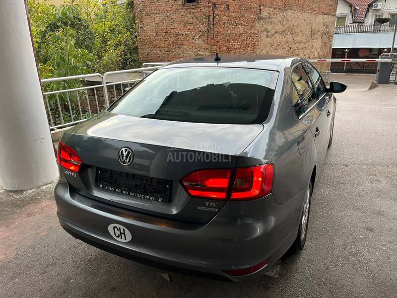 Volkswagen Jetta 1.6 TDI COMFORTLINE