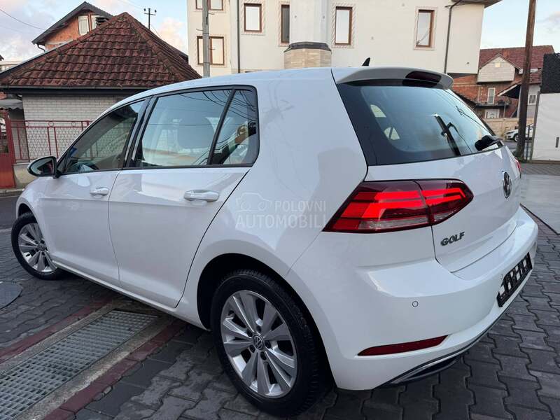Volkswagen Golf 7 MATRIX LED NAVY
