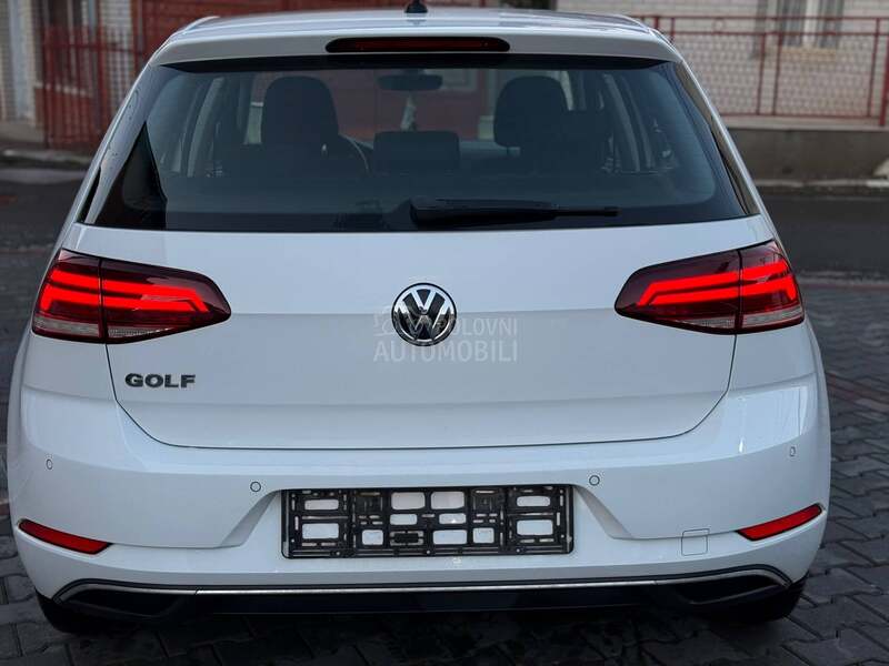 Volkswagen Golf 7 MATRIX LED NAVY