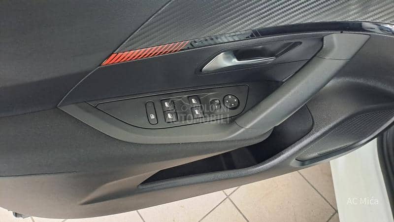 Peugeot 2008 1.5 BLUE NAV ALU LED