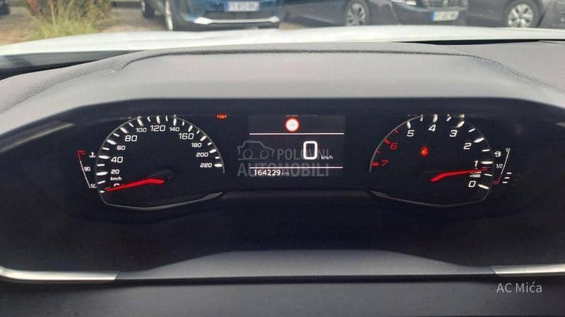 Peugeot 2008 1.5 BLUE NAV ALU LED