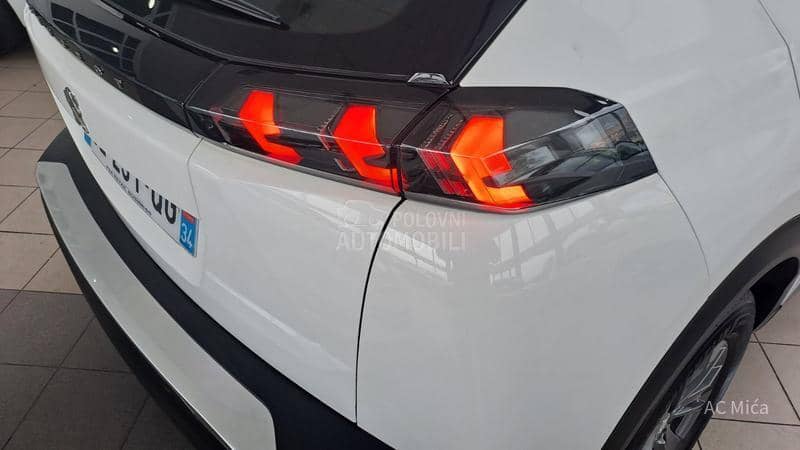 Peugeot 2008 1.5 BLUE NAV ALU LED