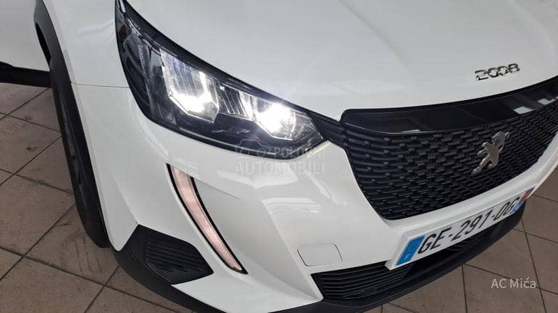 Peugeot 2008 1.5 BLUE NAV ALU LED
