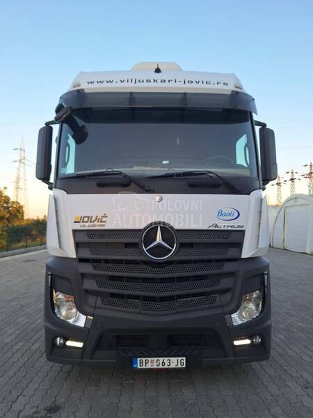 Mercedes Benz 2542