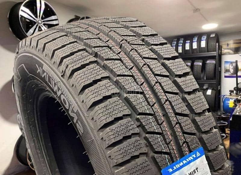 Triangle 215/70 R15 Zimska