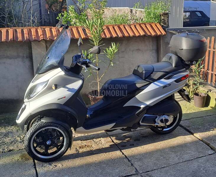 Piaggio mp3 sport  B kategorija