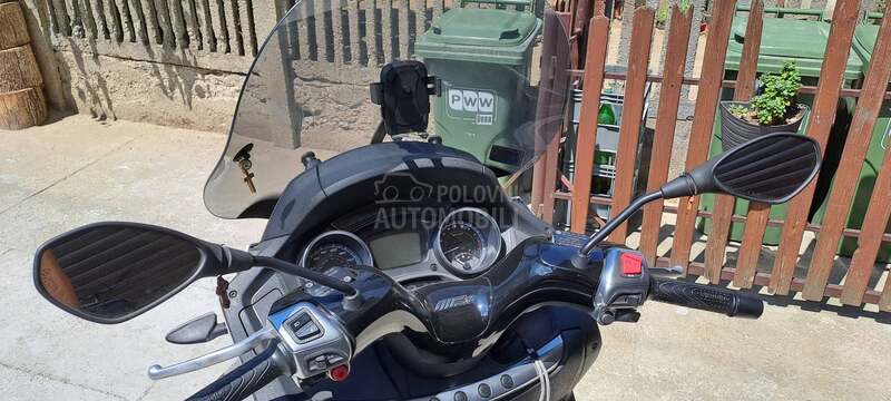 Piaggio mp3 sport  B kategorija