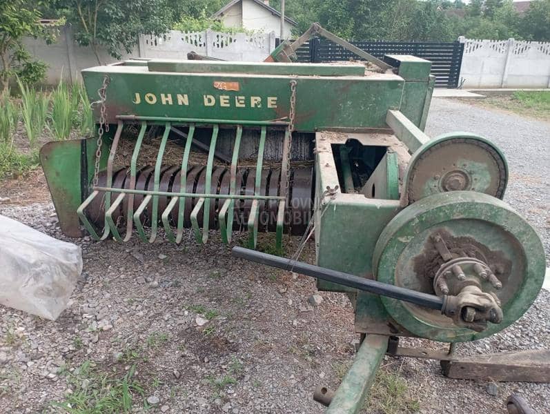 John Deere 219