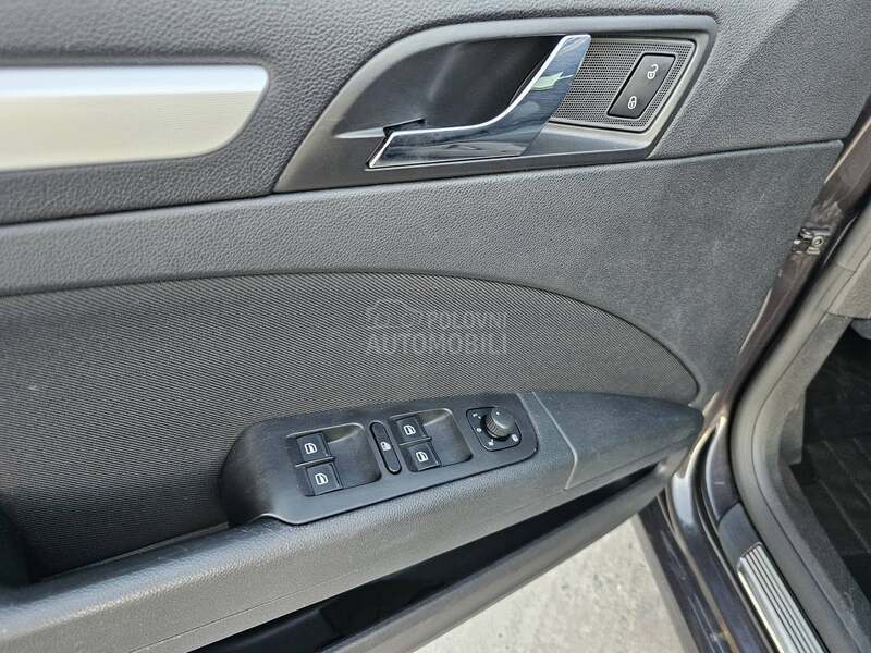 Škoda Superb 1.6 tdi N A V I