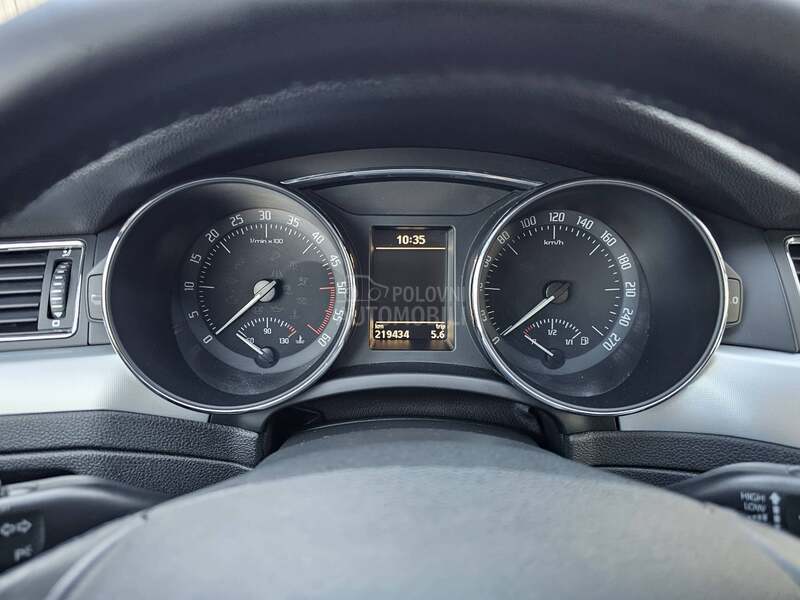 Škoda Superb 1.6 tdi N A V I