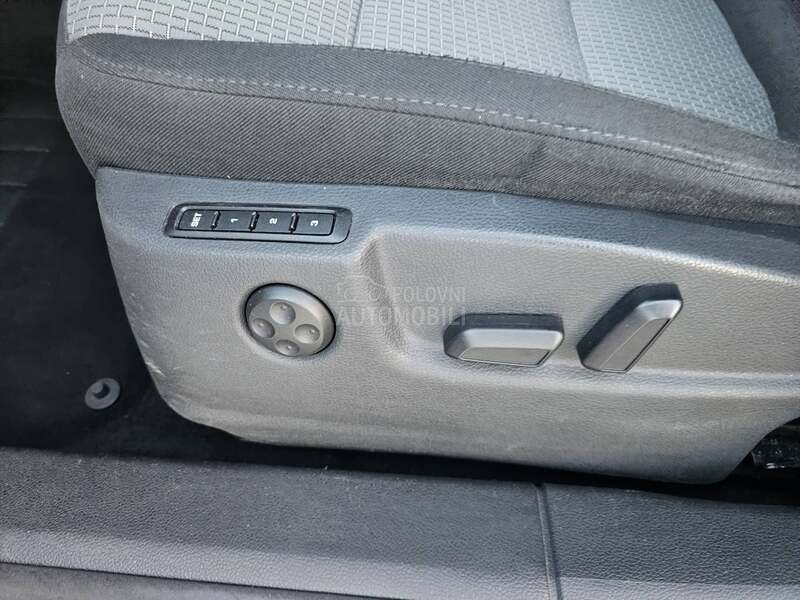 Škoda Superb 1.6 tdi N A V I