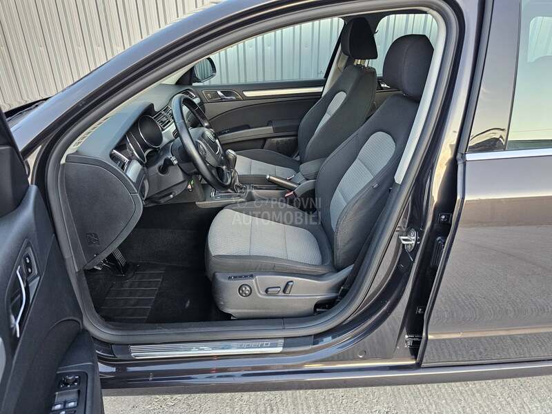 Škoda Superb 1.6 tdi N A V I