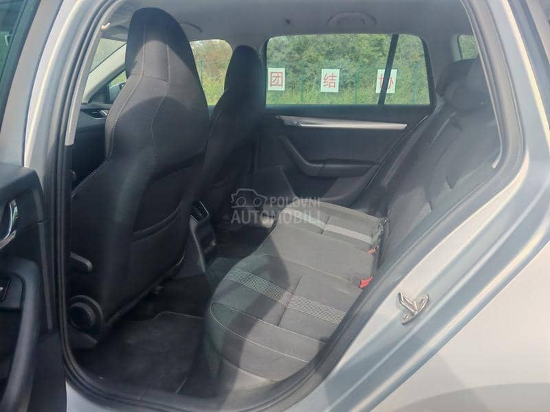 Škoda Octavia 2.0tdi LED/DSG/ELE