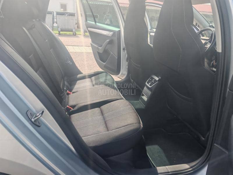 Škoda Octavia 2.0tdi LED/DSG/ELE