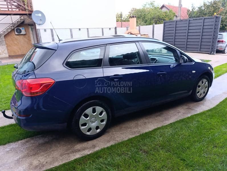Opel Astra J 1.7 cdti