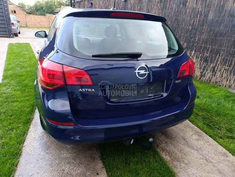 Opel Astra J 1.7 cdti